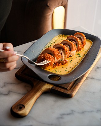 Cordon bleu croustillant sur crème