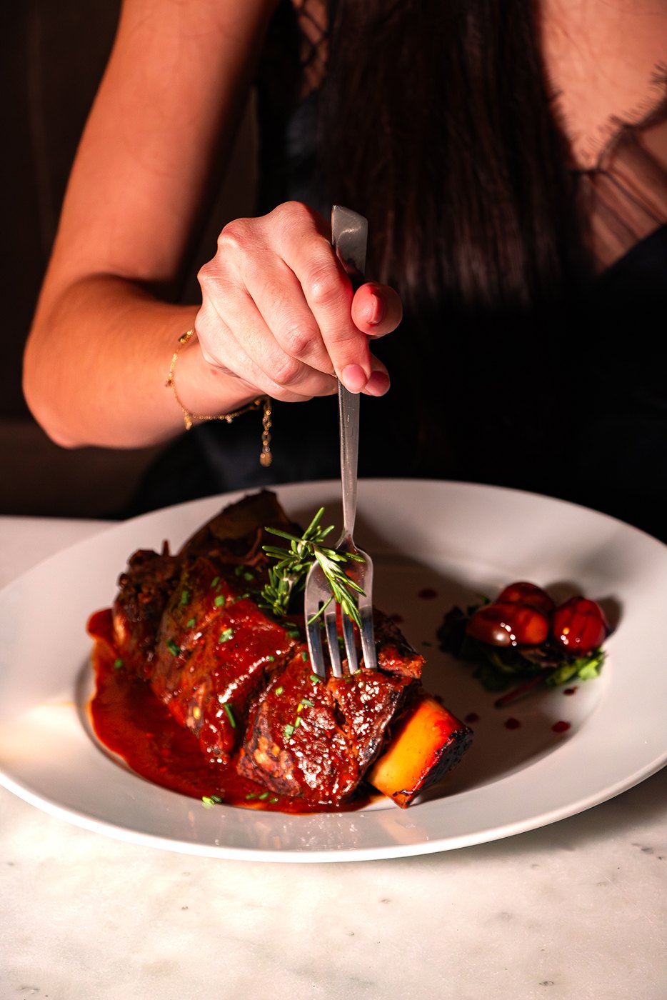 Pièce de viande nappée de sauce
